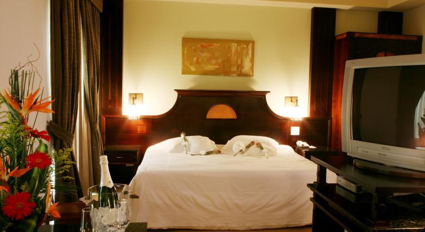 Transamerica Executive Curitiba Batel Экстерьер фото